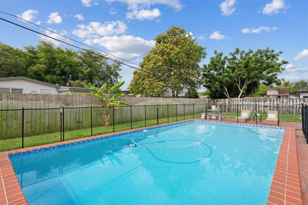Windward Manor, 1032 NE 179th Ter, North Miami Beach, Florida 33162, image 1