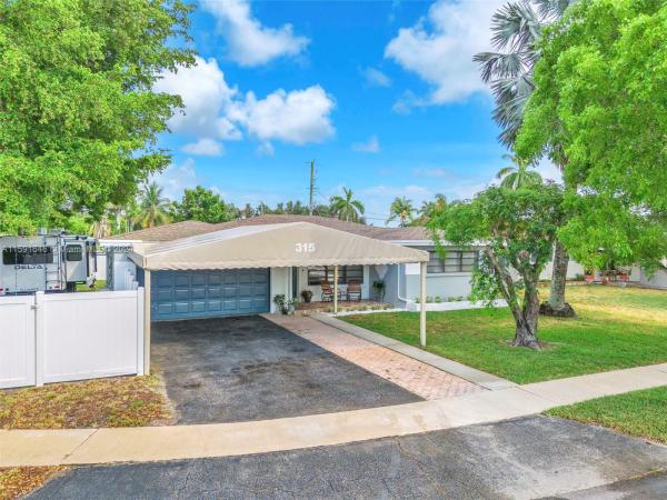 Orangebrook Golf Estates, 315 N 31st Ct, Hollywood, Florida 33021, image 1