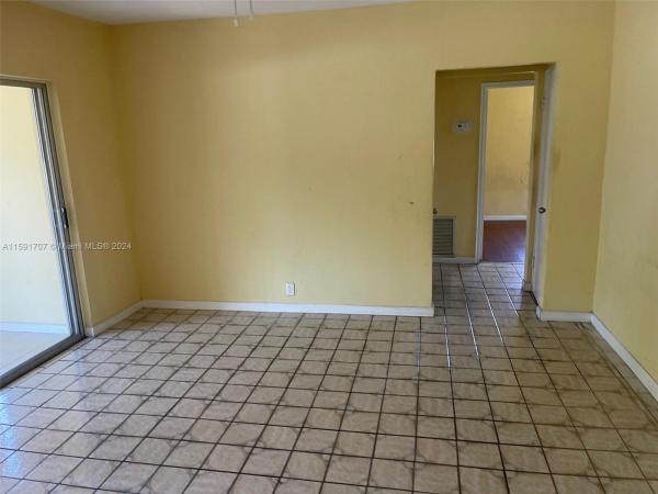 Alden Manor, 1858 Wiley St, Hollywood, Florida 33020, image 3