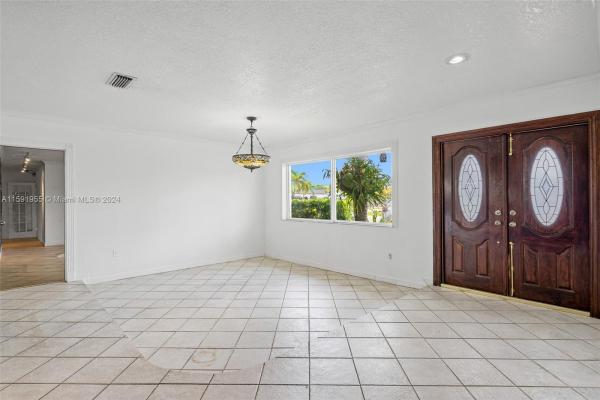 West Gables Estates, 9111 SW 12th St, Westchester, Florida 33174, image 3