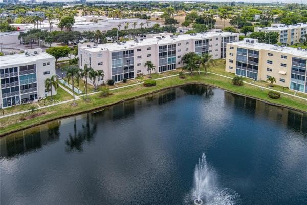 Meadowbrook Lakes, 315 SE 11th Ter #304, Dania Beach, Florida 33004, image 1