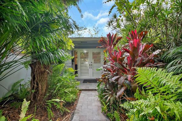 Coral Reef Estates, 15820 SW 85th Ave, Palmetto Bay, Florida 33157, image 1