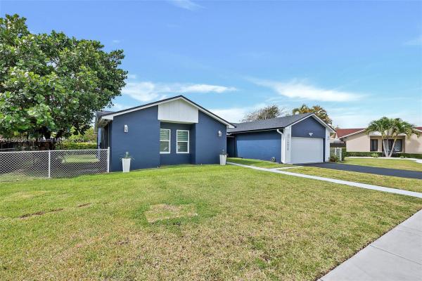 Shores Calusa, 14020 SW 111th St, The Hammocks, Florida 33186, image 2