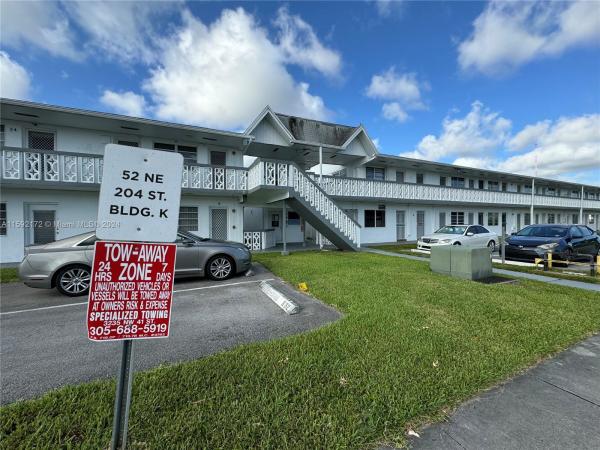 Romont Gardens Andover, 52 NE 204 St #15, Miami Gardens, Florida 33179, image 1
