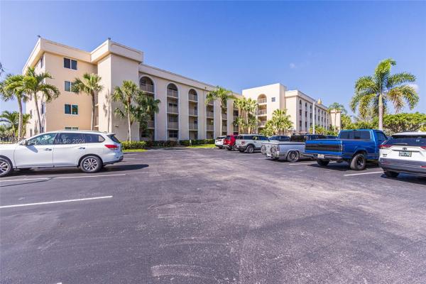 Holiday Springs, 3231 Holiday Springs Blvd #409, Margate, Florida 33063, image 1