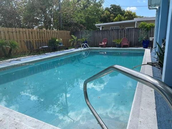 Richmond Heights Residential, 14401 Lincoln Blvd, Richmond Heights, Florida 33176, image 1