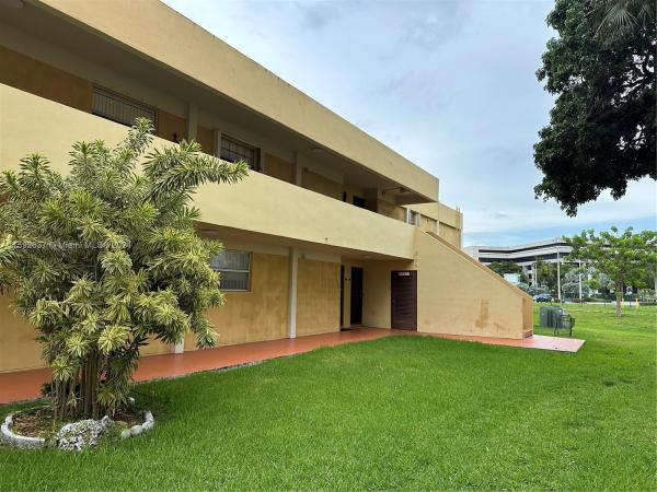 Parkview, 9260 Fontainebleau Blvd #104, Fountainebleau, Florida 33172, image 1
