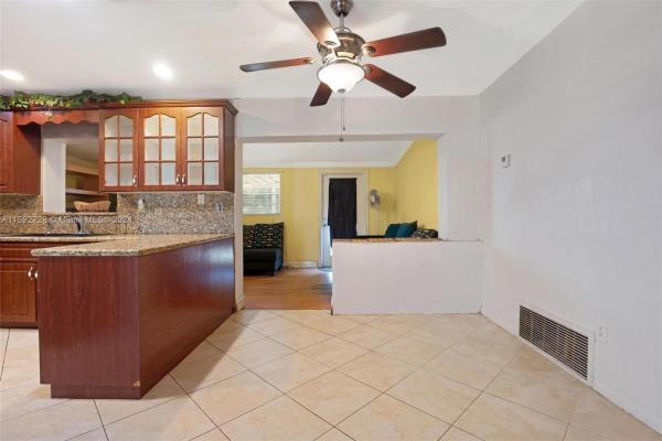 Andover, 20875 NW 1st Ave, Miami Gardens, Florida 33169, image 2