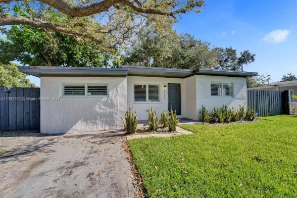 Playland Country Estates, 5721 Arthur St, Hollywood, Florida 33021, image 1
