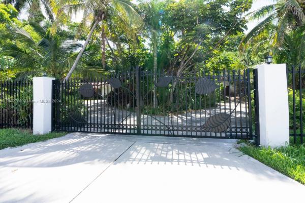 Allapattah Gardens, 25581 SW 108th Ave, Kendall, Florida 33032, image 1