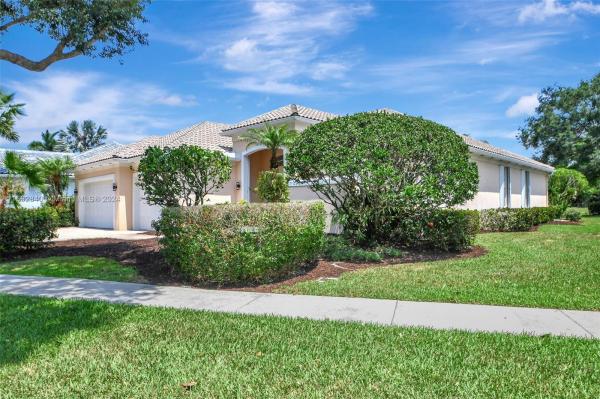 Flagler Manor At Breakers West, 1633 Flagler Manor Cir, West Palm Beach, Florida 33411, image 3