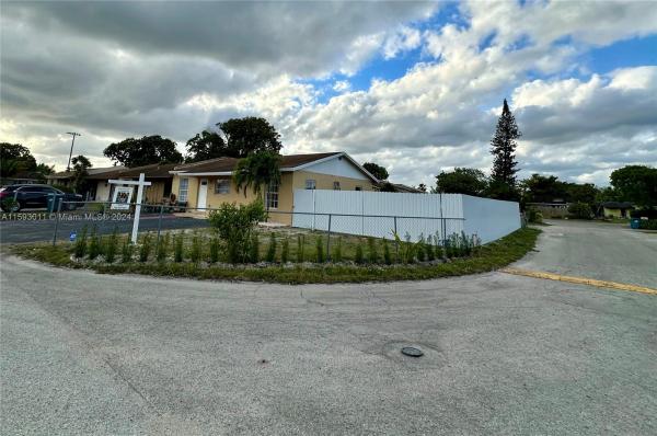 Leslie Estates, 3001 NW 194th St #3001, Miami Gardens, Florida 33056, image 1