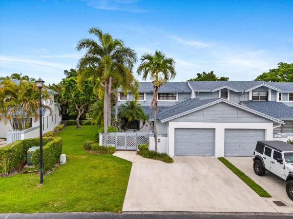 The Townhomes Of Doral Oaks, 9859 NW 52nd Ln, Doral, Florida 33178, image 1