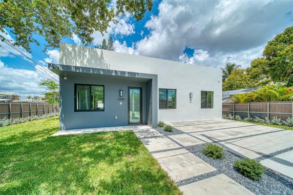 Empire, 2260 E 9th Ave, Hialeah, Florida 33013, image 1