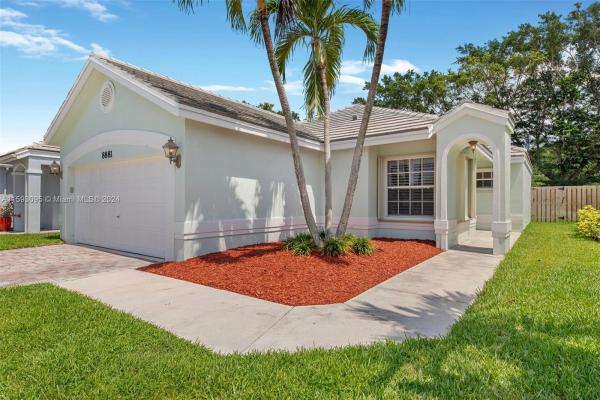 Lake Park, 8881 N Lake Park Cir N, Davie, Florida 33328, image 2