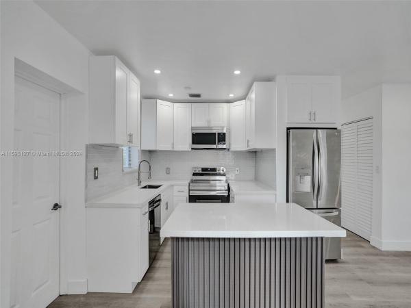Myrtle Grove, 3521 NW 171st Ter, Miami Gardens, Florida 33056, image 3