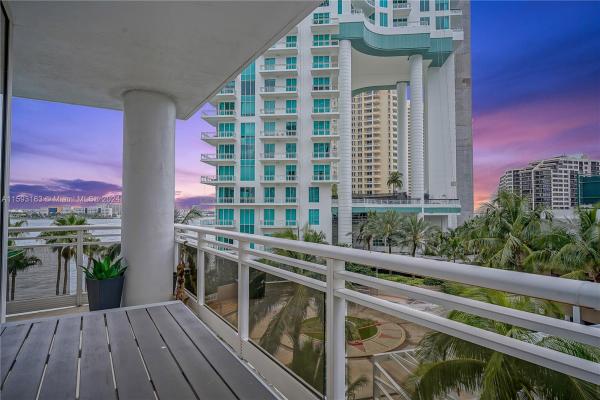 Carbonell, 901 Brickell Key Blvd #608, Miami, Florida 33131, image 2