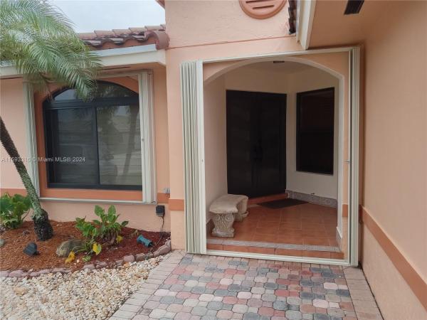3777 SW 148th Ct, Unincorporated Dade County, Florida 33185, image 2