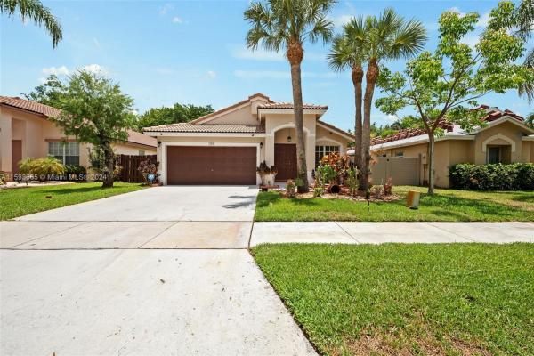 Walden Lake, 201 SW 203rd Ave, Pembroke Pines, Florida 33029, image 1