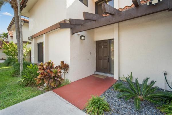 Village Homes In The Crossings, 11424 SW 132nd Pl #70-4, The Crossings, Florida 33186, image 3