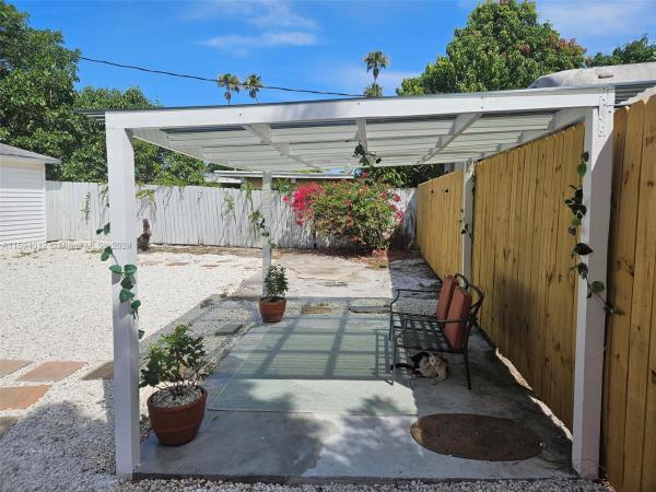 Pinewood, 1107 Mayflower Rd, Fort Pierce, Florida 34950, image 3