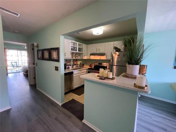 Vista St Lucie, 28 Lake Vista Trl #204, Port St. Lucie, Florida 34952, image 1