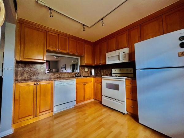 Colony Point, 1101 Colony Point Cir #505, Pembroke Pines, Florida 33026, image 1