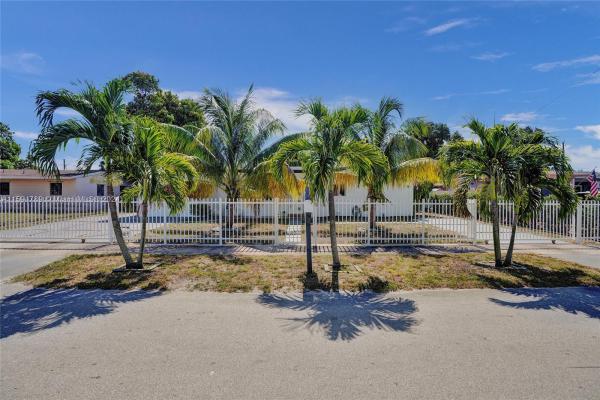 Carol City, 17401 NW 46th Ave, Miami Gardens, Florida 33055, image 2