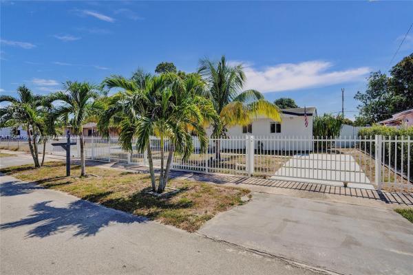Carol City, 17401 NW 46th Ave, Miami Gardens, Florida 33055, image 3