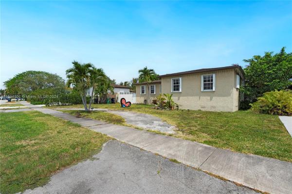 Coral Way Village, 8281 SW 28th St, Westchester, Florida 33155, image 3