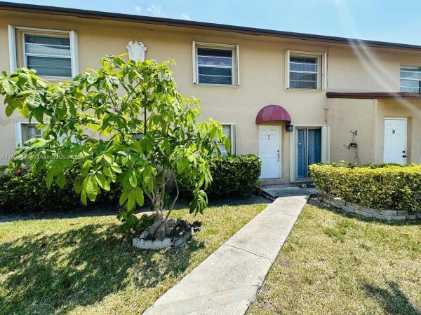 Coral Crest, 15280 SW 80th St #9, Kendall West, Florida 33193, image 1