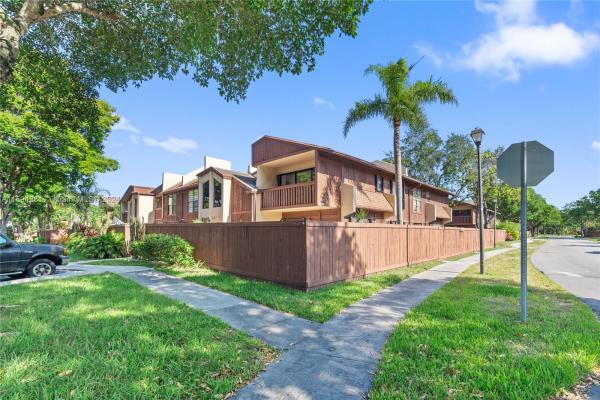 Snapper Village, 7009 SW 115th Pl #G30, Kendall, Florida 33173, image 2
