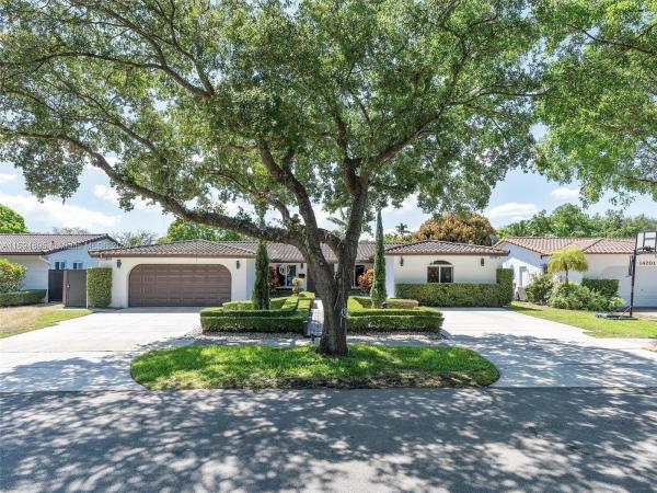 Miami Lakes Residential, 14711 Palmetto Palm Ave, Miami Lakes, Florida 33014, image 1