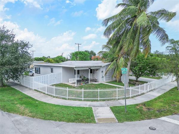 Benson Manor, 10521 SW 201st Ter, Cutler Bay, Florida 33189, image 3