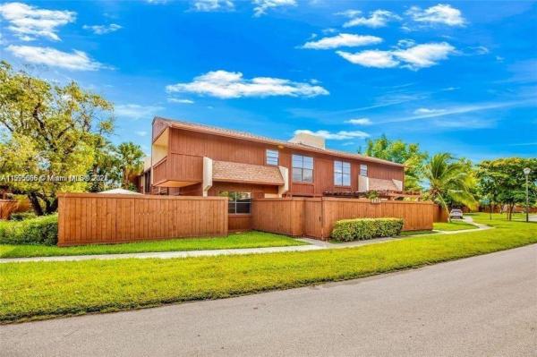 Snapper Village, 6604 SW 114th Pl #A72, Kendall, Florida 33173, image 1