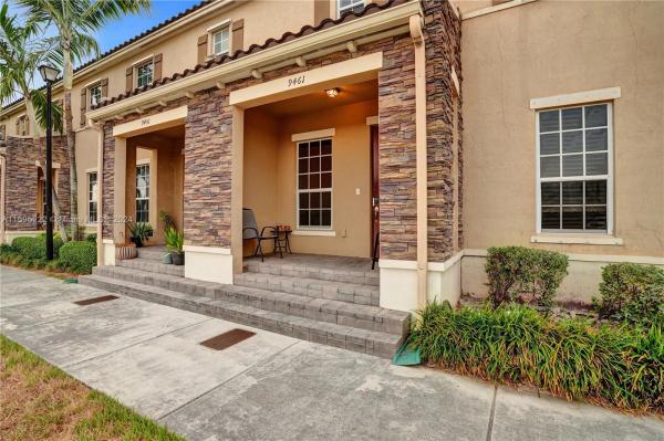 Kendall Commons Townhomes, 9461 SW 172nd Ave #9461, Kendall, Florida 33196, image 3
