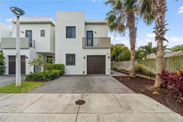 Century Park Place, 587 SW 91st Ave #587, Fountainebleau, Florida 33174, image 1