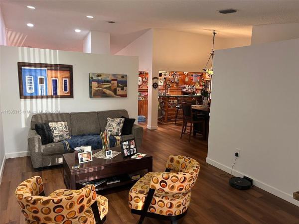 The Moors Townhouses, 17524 NW 66th Pl, Hialeah, Florida 33015, image 3