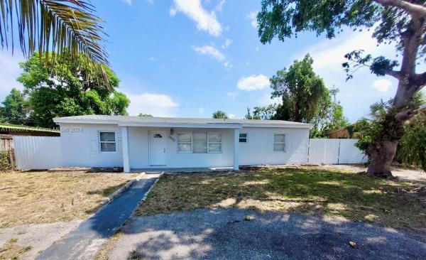 Golden Highland Estates, 2850 NW 164th Ter, Miami Gardens, Florida 33054, image 1