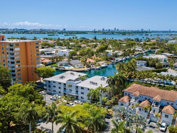 Keystone Gardens, 2430 NE 135th St #201, North Miami, Florida 33181, image 1