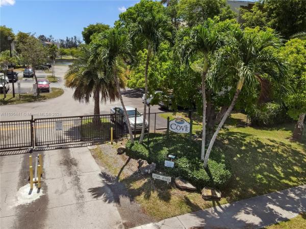 The Cove, 21133 SW 85th Ave #202, Cutler Bay, Florida 33189, image 2