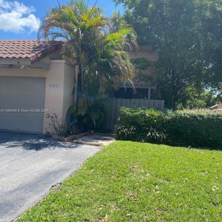Golfwood, 20601 NE 6th Ct, Ives Estates, Florida 33179, image 1