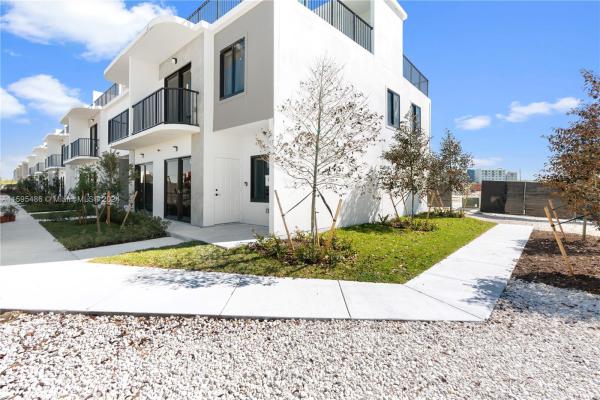 Grandville By ONX, 26140 SW 146th Ct, Richmond West, Florida 33032, image 2