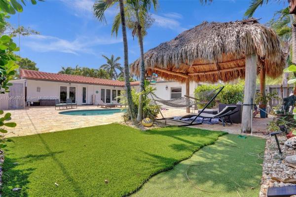 Country Club Homes, 911 N 13th Ave, Hollywood, Florida 33019, image 1