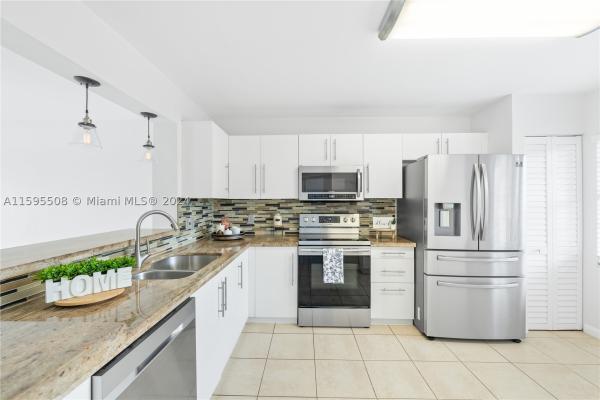 Ivanhoe At Century Village, 13101 SW 15th Ct #305R, Pembroke Pines, Florida 33027, image 1