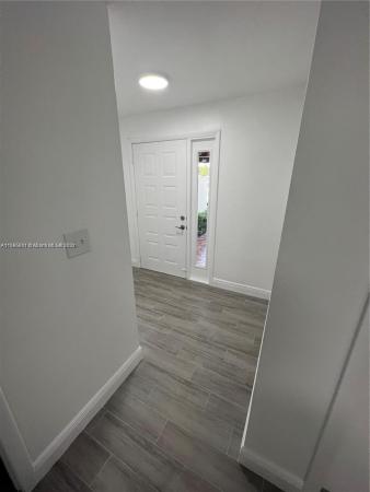Brisas Del Lago, 2050 SW 122nd Ave #22, Tamiami, Florida 33175, image 1