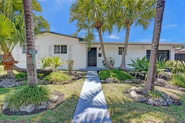 Cutler Ridge Manor Estates, 19520 SW 97th Pl, Cutler Bay, Florida 33157, image 1