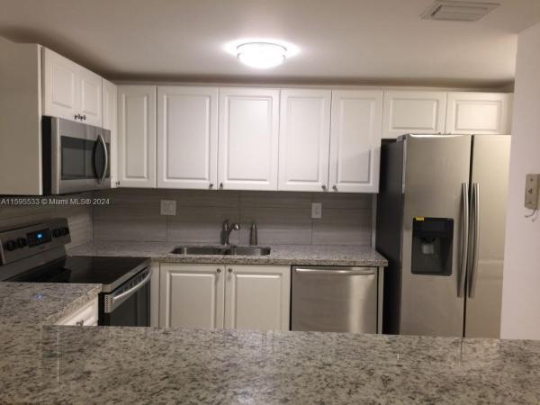 Parkview, 9280 Fontainebleau Blvd #301, Fountainebleau, Florida 33172, image 1