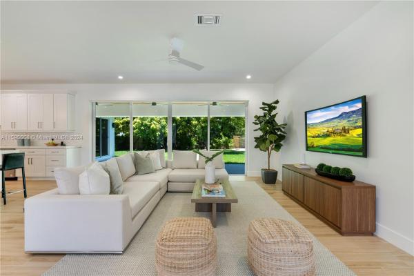 Kendalwood Estates, 11815 SW 82nd Rd, Kendall, Florida 33156, image 3