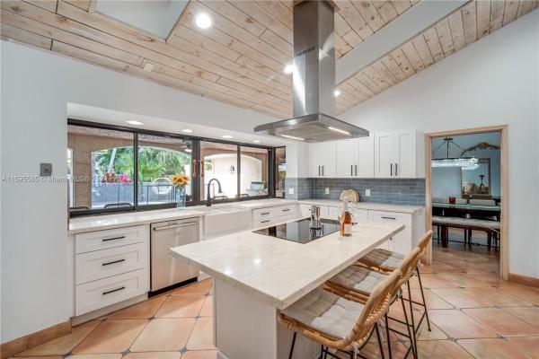 Lusia, 10381 SW 141st St, Kendall, Florida 33176, image 3